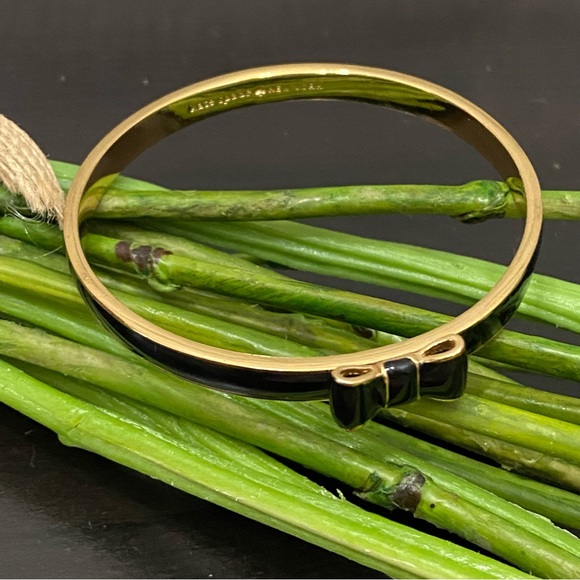 KATE SPADE Black Take A Bow Enamel Layering Stackable Bangle Bracelet - Picture 5 of 16